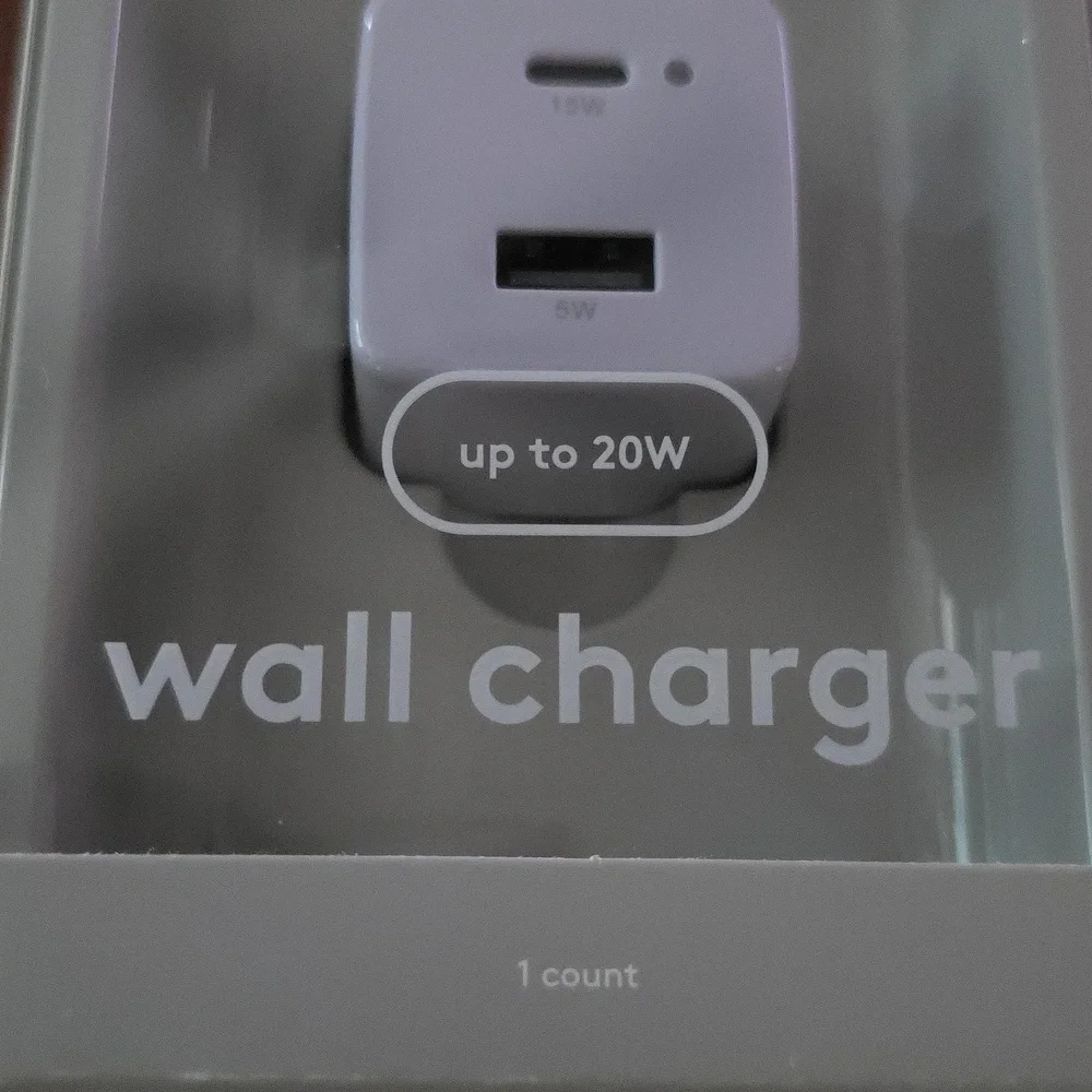 heyday Wall Charger Soft Purple Up to 20W USB-A USB-C Ports High Charging Speed